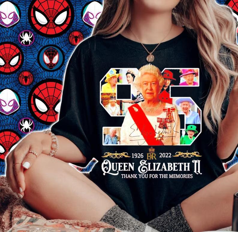 RIP Queen Elizabeth II 1926-2022 Signature Thank You For The Memories T-Shirt t-shirt