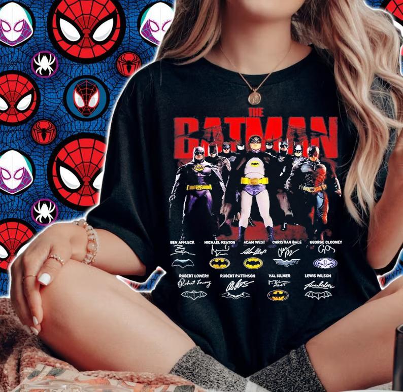The Batman Signatures T-Shirt t-shirt woman shirt