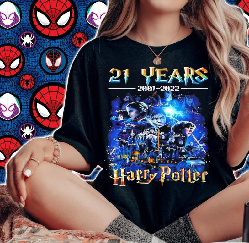 21 Years 2001-2022 Harry Potter Signatures Shirt t-shirt woman shirt