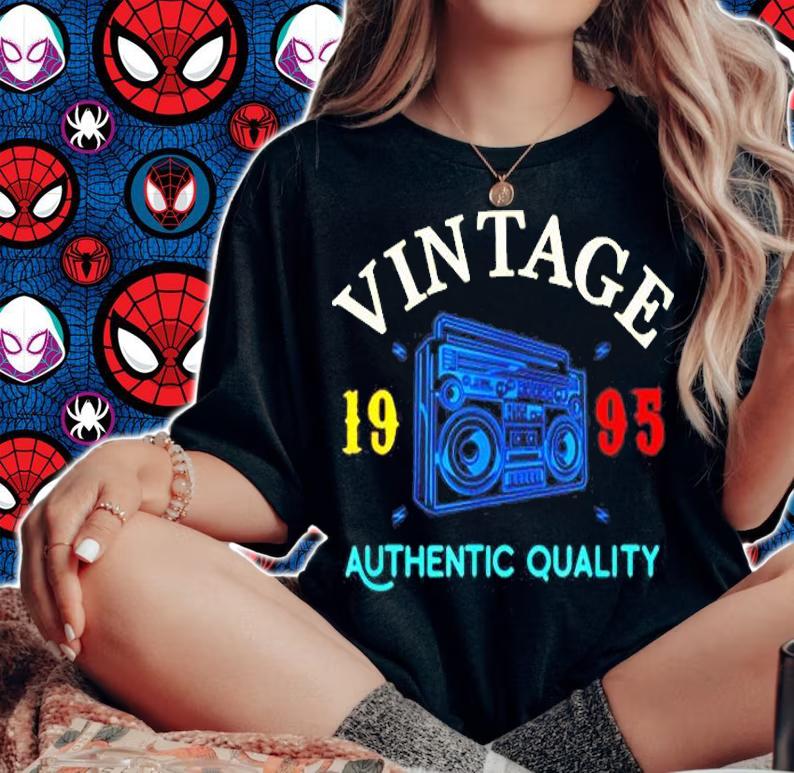25 Years Old 1995 Vintage 25th Birthday Anniversary Gift T-Shirt t-shirt