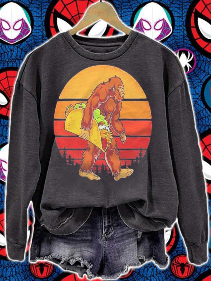 Bigfoot Carrying Taco Funny Cinco De Mayo Boys Men Sasquatch shirt t-shirt