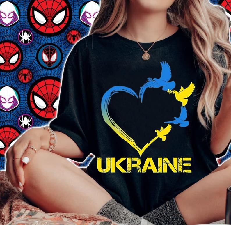 Ukraine Heart Vintage Ukrainian Flag, Support Ukraine T-Shirt