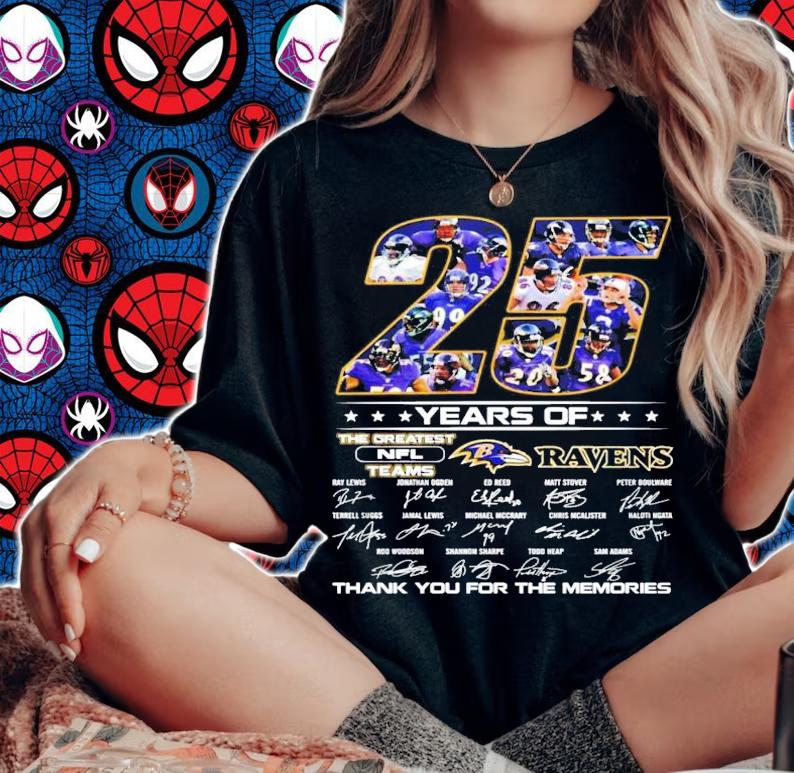 25 years of Baltimore Ravens signatures t-shirt woman shirt