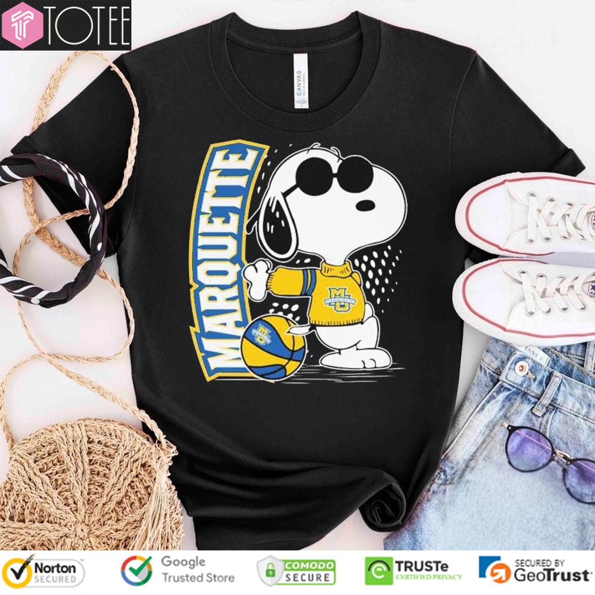 Snoopy X Marquette Golden Eagles T-Shirt
