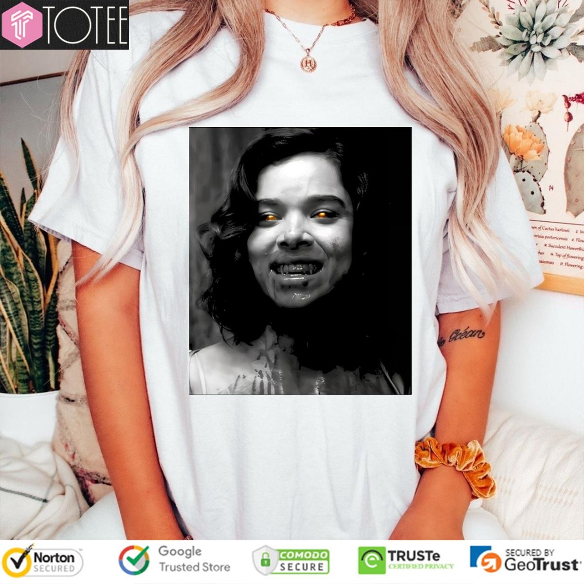 Vampires Sinners Mary Hailee Steinfeld Portrait T-shirt